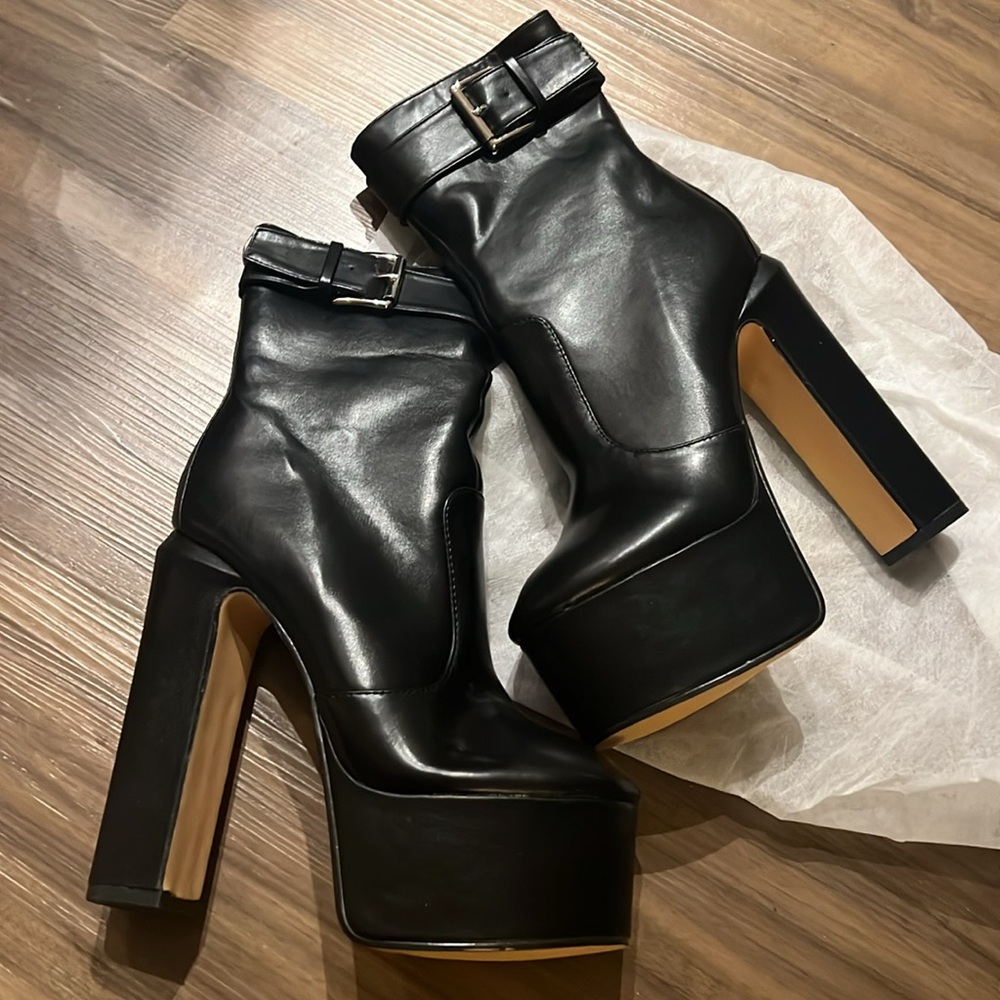 EGO Black Heeled Boots with Chunky Platform